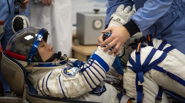 NASA image: Expedition 73 Preflight