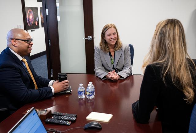 NASA image: SBA Administrator at NASA Headquarters