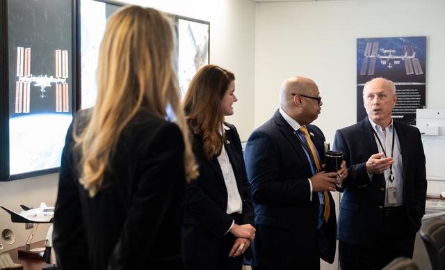 NASA image: SBA Administrator at NASA Headquarters