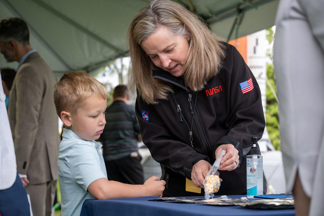 Guests participate in STEM activities during the White House Easter Egg Roll, Monday, April 21, 2025, on the South Lawn of the White House in Washington. Photo Credit: (NASA/Keegan Barber)