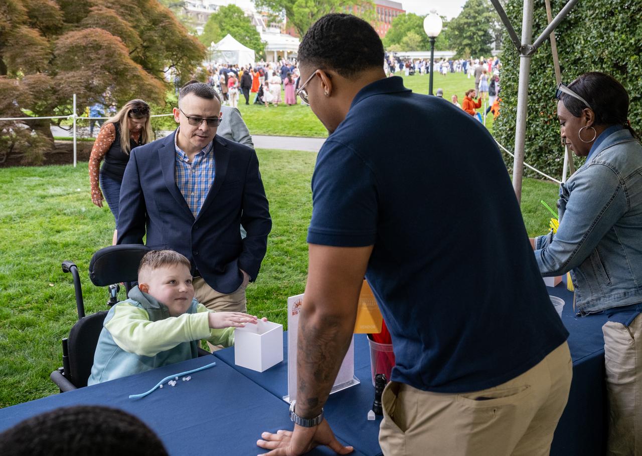 Guests participate in STEM activities during the White House Easter Egg Roll, Monday, April 21, 2025, on the South Lawn of the White House in Washington. Photo Credit: (NASA/Keegan Barber)