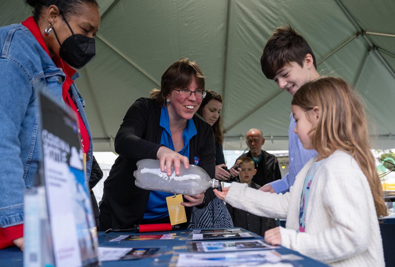Guests participate in STEM activities during the White House Easter Egg Roll, Monday, April 21, 2025, on the South Lawn of the White House in Washington. Photo Credit: (NASA/Keegan Barber)