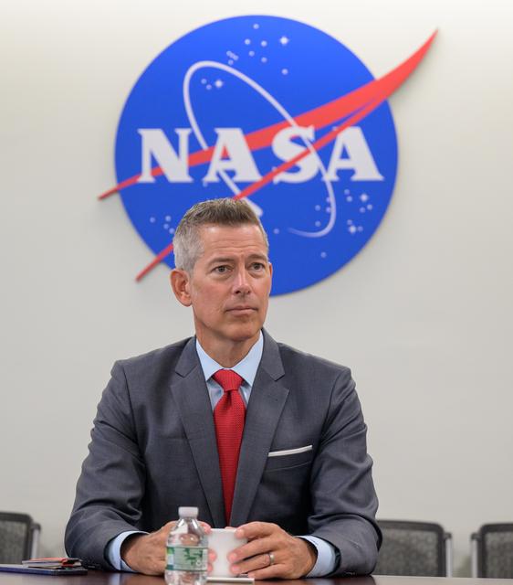 NASA image: Acting Administrator Sean Duffy Meets with Senior Leadership