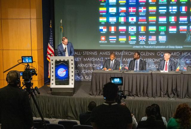 NASA image: Senegal Artemis Accords Signing