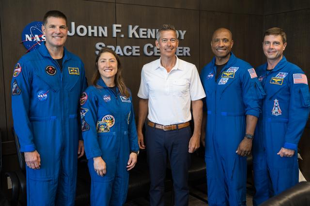 NASA image: Acting Administrator Sean Duffy Meets with Artemis II Astronauts