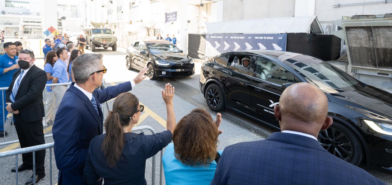 Acting NASA Administrator Sean Duffy, left, his wife Rachel Campos-Duffy, acting NASA Associate Administrator Vanessa Wyche, and acting Kennedy Space Center Director Kelvin Manning, wave as NASA astronauts Zena Cardman, Mike Fincke, JAXA (Japan Aerospace Exploration Agency) astronaut Kimiya Yui, and Roscosmos cosmonaut Oleg Platonov, depart the Neil  A. Armstrong Operations and Checkout Building for Launch Complex 39A on NASA's Kennedy Space Center to board the SpaceX Dragon spacecraft for the Crew-11 mission launch, Thursday, July 31, 2025, at NASA’s Kennedy Space Center in Florida. NASA’s SpaceX Crew-11 mission is the eleventh crew rotation mission of the SpaceX Crew Dragon spacecraft and Falcon 9 rocket to the International Space Station as part of the agency’s Commercial Crew Program. Cardman, Fincke, Yui, Platonov are scheduled to launch at 12:09 p.m. EDT, from Launch Complex 39A at the NASA's Kennedy Space Center.  Photo Credit: (NASA/Joel Kowsky)