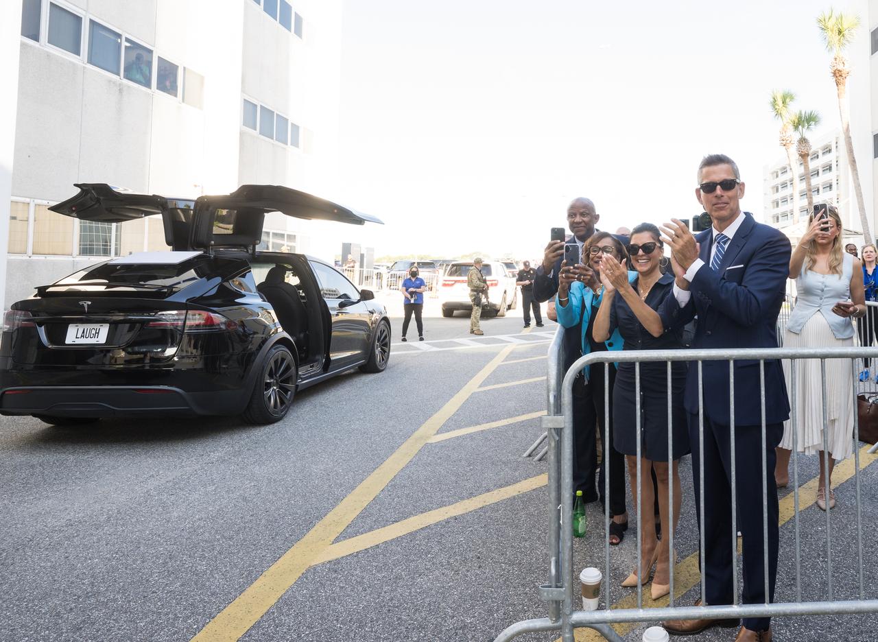 From right to left, Acting NASA Administrator Sean Duffy, his wife Rachel Campos-Duffy, acting NASA Associate Administrator Vanessa Wyche, and Deputy Director of NASA’s Kennedy Space Center, Kelvin Manning, wave as NASA astronauts Zena Cardman, Mike Fincke, JAXA (Japan Aerospace Exploration Agency) astronaut Kimiya Yui, and Roscosmos cosmonaut Oleg Platonov, depart the Neil  A. Armstrong Operations and Checkout Building for Launch Complex 39A on NASA's Kennedy Space Center to board the SpaceX Dragon spacecraft for the Crew-11 mission launch, before it was scrubbed due to weather concerns, Thursday, July 31, 2025, at NASA’s Kennedy Space Center in Florida. NASA’s SpaceX Crew-11 mission is the eleventh crew rotation mission of the SpaceX Crew Dragon spacecraft and Falcon 9 rocket to the International Space Station as part of the agency’s Commercial Crew Program. Cardman, Fincke, Yui, and Platonov launched at 11:43 a.m. EDT, Friday, August 1, from Launch Complex 39A at the NASA's Kennedy Space Center.  Photo Credit: (NASA/Aubrey Gemignani)