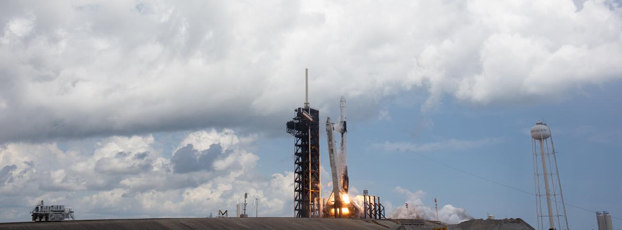 A SpaceX Falcon 9 rocket carrying the company's Dragon spacecraft is launched on NASA’s SpaceX Crew-11 mission to the International Space Station with NASA astronauts Zena Cardman, Mike Fincke, JAXA (Japan Aerospace Exploration Agency) astronaut Kimiya Yui, and Roscosmos cosmonaut Oleg Platonov onboard, Friday, Aug. 1, 2025, from NASA's Kennedy Space Center in Florida. NASA’s SpaceX Crew-11 mission is the eleventh crew rotation mission of the SpaceX Dragon spacecraft and Falcon 9 rocket to the International Space Station as part of the agency’s Commercial Crew Program. Cardman, Fincke, Yui, Platonov launched at 11:43 a.m. EDT from Launch Complex 39A at the NASA's Kennedy Space Center to begin a six month mission aboard the orbital outpost. Photo Credit: (NASA/Joel Kowsky)