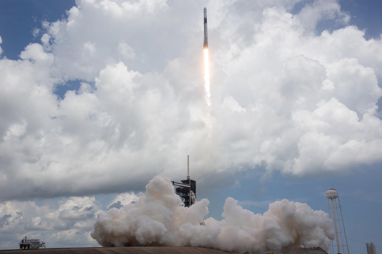 A SpaceX Falcon 9 rocket carrying the company's Dragon spacecraft is launched on NASA’s SpaceX Crew-11 mission to the International Space Station with NASA astronauts Zena Cardman, Mike Fincke, JAXA (Japan Aerospace Exploration Agency) astronaut Kimiya Yui, and Roscosmos cosmonaut Oleg Platonov onboard, Friday, Aug. 1, 2025, from NASA's Kennedy Space Center in Florida. NASA’s SpaceX Crew-11 mission is the eleventh crew rotation mission of the SpaceX Dragon spacecraft and Falcon 9 rocket to the International Space Station as part of the agency’s Commercial Crew Program. Cardman, Fincke, Yui, Platonov launched at 11:43 a.m. EDT from Launch Complex 39A at the NASA's Kennedy Space Center to begin a six month mission aboard the orbital outpost. Photo Credit: (NASA/Joel Kowsky)