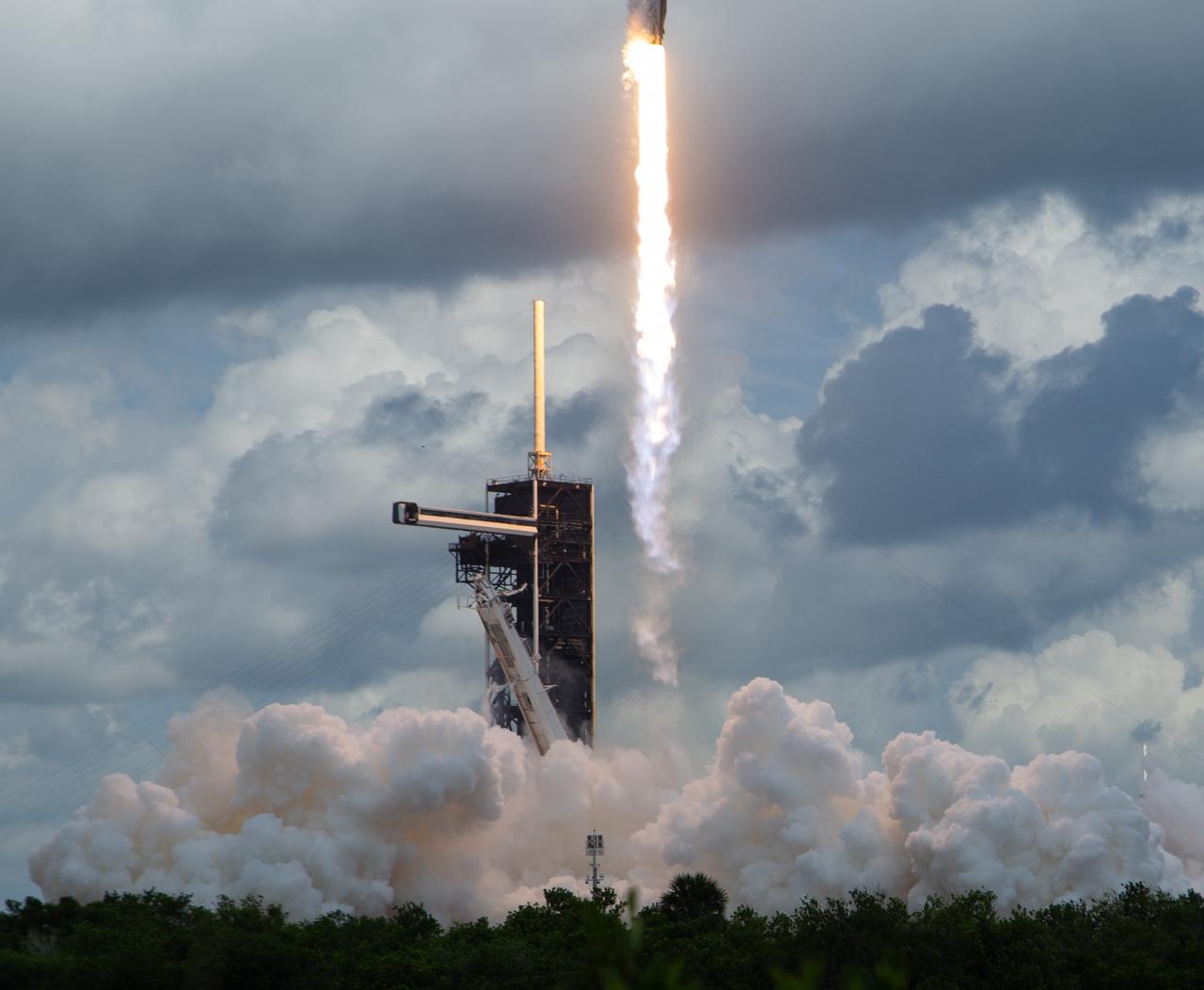 A SpaceX Falcon 9 rocket carrying the company's Dragon spacecraft is launched on NASA’s SpaceX Crew-11 mission to the International Space Station with NASA astronauts Zena Cardman, Mike Fincke, JAXA (Japan Aerospace Exploration Agency) astronaut Kimiya Yui, and Roscosmos cosmonaut Oleg Platonov onboard, Friday, Aug. 1, 2025, from NASA's Kennedy Space Center in Florida. NASA’s SpaceX Crew-11 mission is the eleventh crew rotation mission of the SpaceX Dragon spacecraft and Falcon 9 rocket to the International Space Station as part of the agency’s Commercial Crew Program. Cardman, Fincke, Yui, Platonov launched at 11:43 a.m. EDT from Launch Complex 39A at the NASA's Kennedy Space Center to begin a six month mission aboard the orbital outpost. Photo Credit: (NASA/Joel Kowsky)