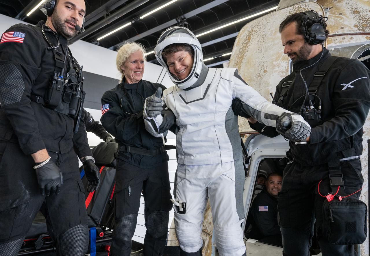 NASA astronaut Anne McClain is helped out of the SpaceX Dragon Endurance spacecraft onboard the SpaceX recovery ship SHANNON after she, NASA astronaut Nichole Ayers, JAXA (Japan Aerospace Exploration Agency) astronaut Takuya Onishi, and Roscosmos cosmonaut Kirill Peskov landed in the Pacific Ocean off the coast of San Diego, Calif., Saturday, Aug. 9, 2025. McClain, Ayers, Onishi, and Peskov are returning after 147 days in space as part of Expedition 73 aboard the International Space Station. Photo Credit: (NASA/Keegan Barber)