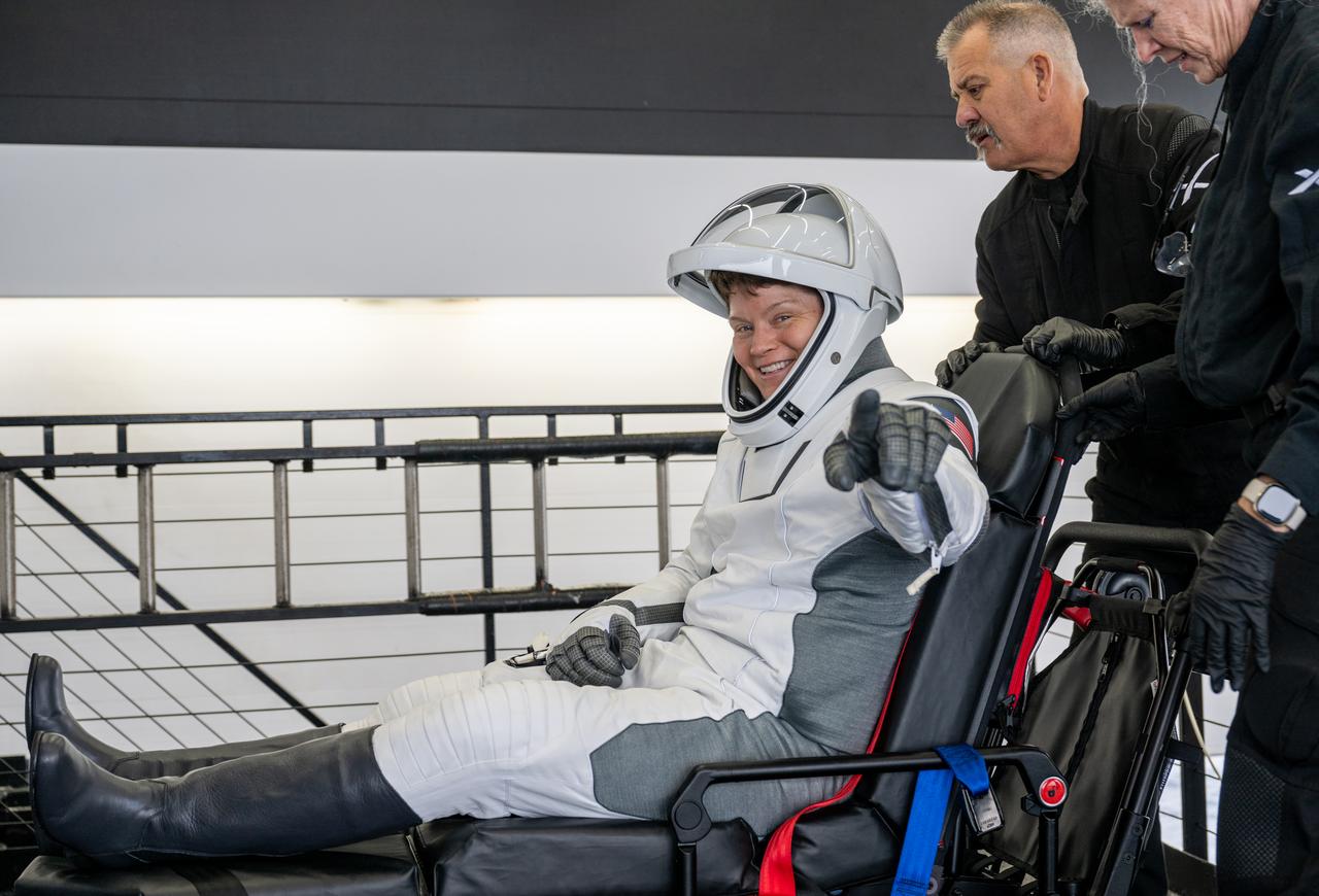 NASA astronaut Anne McClain is helped out of the SpaceX Dragon Endurance spacecraft onboard the SpaceX recovery ship SHANNON after she, NASA astronaut Nichole Ayers, JAXA (Japan Aerospace Exploration Agency) astronaut Takuya Onishi, and Roscosmos cosmonaut Kirill Peskov landed in the Pacific Ocean off the coast of San Diego, Calif., Saturday, Aug. 9, 2025. McClain, Ayers, Onishi, and Peskov are returning after 147 days in space as part of Expedition 73 aboard the International Space Station. Photo Credit: (NASA/Keegan Barber)