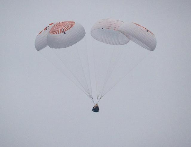 NASA image: NASA’s SpaceX Crew-10 Splashdown