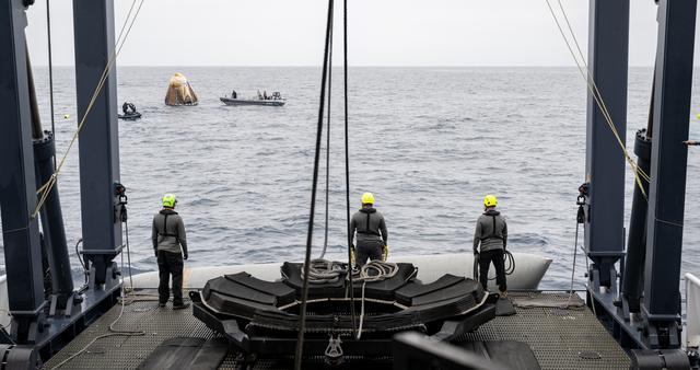 NASA image: NASA’s SpaceX Crew-10 Splashdown