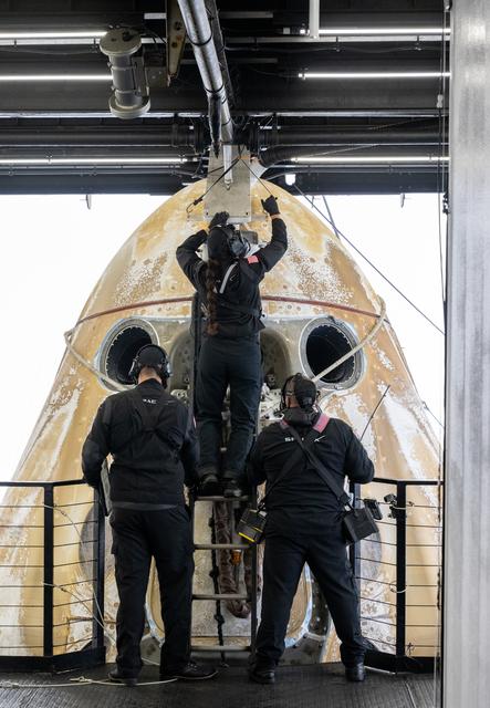 NASA image: NASA’s SpaceX Crew-10 Splashdown