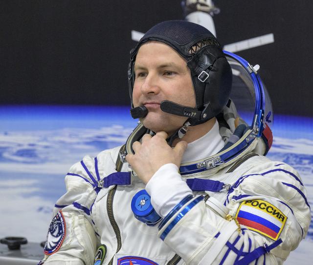 NASA image: Expedition 74 Preflight