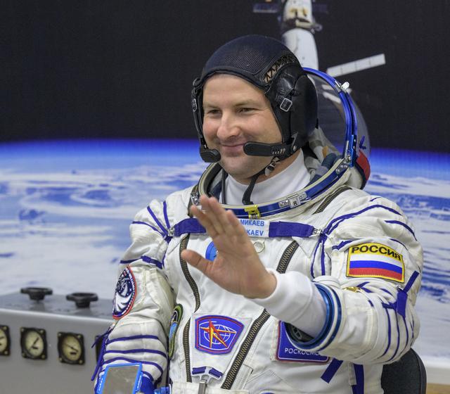 NASA image: Expedition 74 Preflight