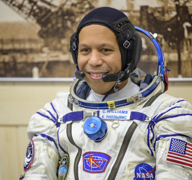 NASA image: Expedition 74 Preflight