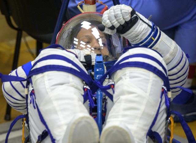 NASA image: Expedition 74 Preflight