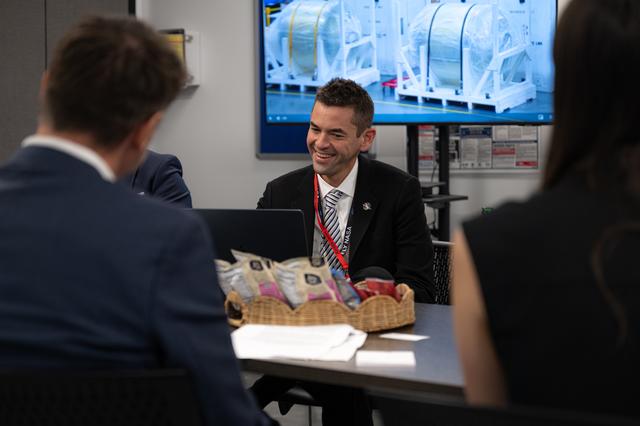 NASA image: Administrator Isaacman Meets with Blue Origin