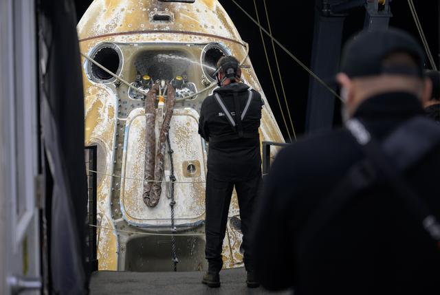 NASA image: NASA’s SpaceX Crew-11 Splashdown