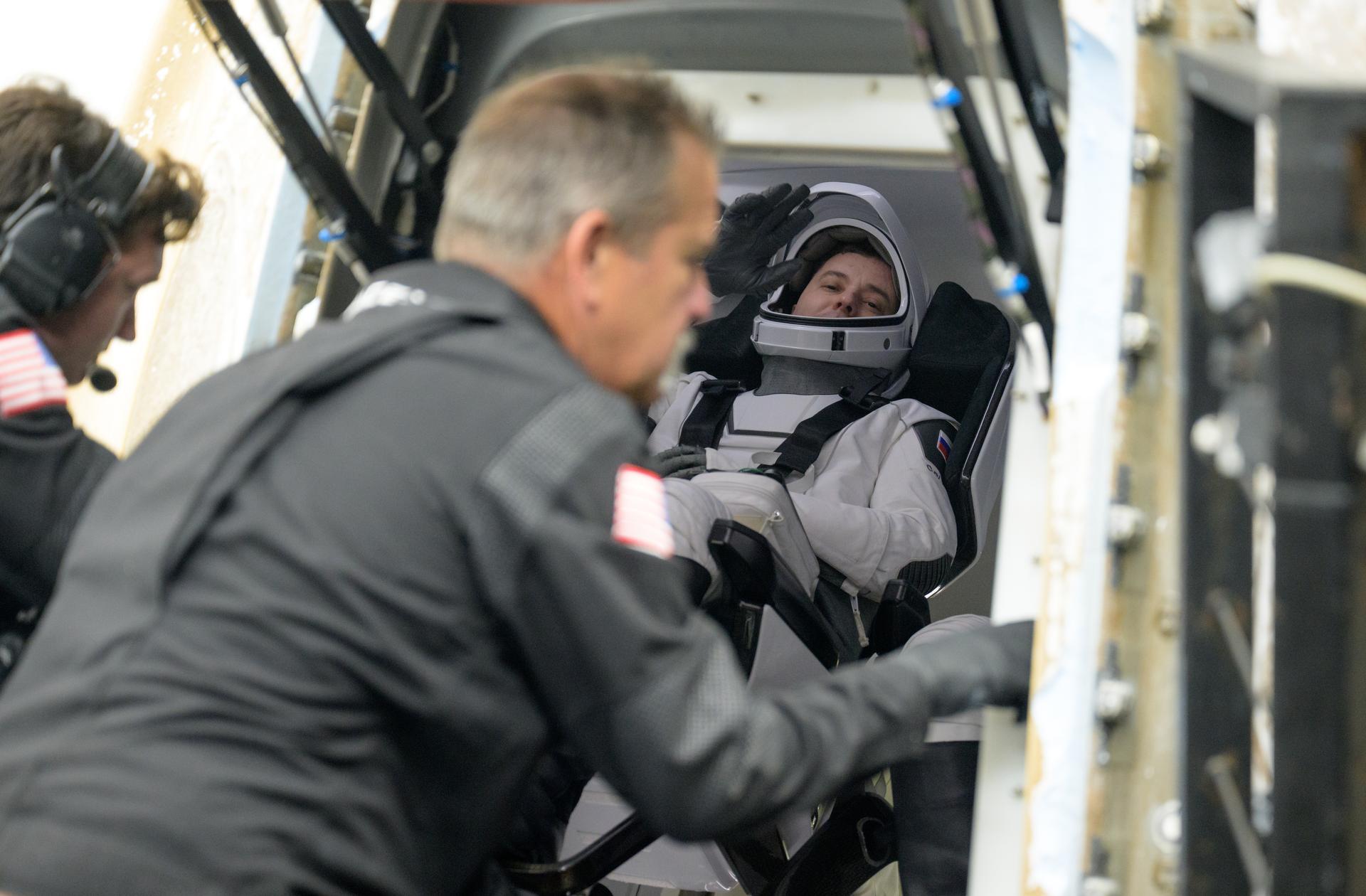 Roscosmos cosmonaut Oleg Platonov is seen inside the SpaceX Dragon Endeavour spacecraft onboard the SpaceX recovery ship SHANNON after he, NASA astronauts Mike Fincke, Zena Cardman and JAXA (Japan Aerospace Exploration Agency) astronaut Kimiya Yui landed in the Pacific Ocean off the coast of San Diego, Calif., Thursday, Jan. 15, 2026. Cardman, Fincke, Yui, Platonov are returning after 167 days in space as part of Expedition 74 aboard the International Space Station. Photo Credit: (NASA/Bill Ingalls)