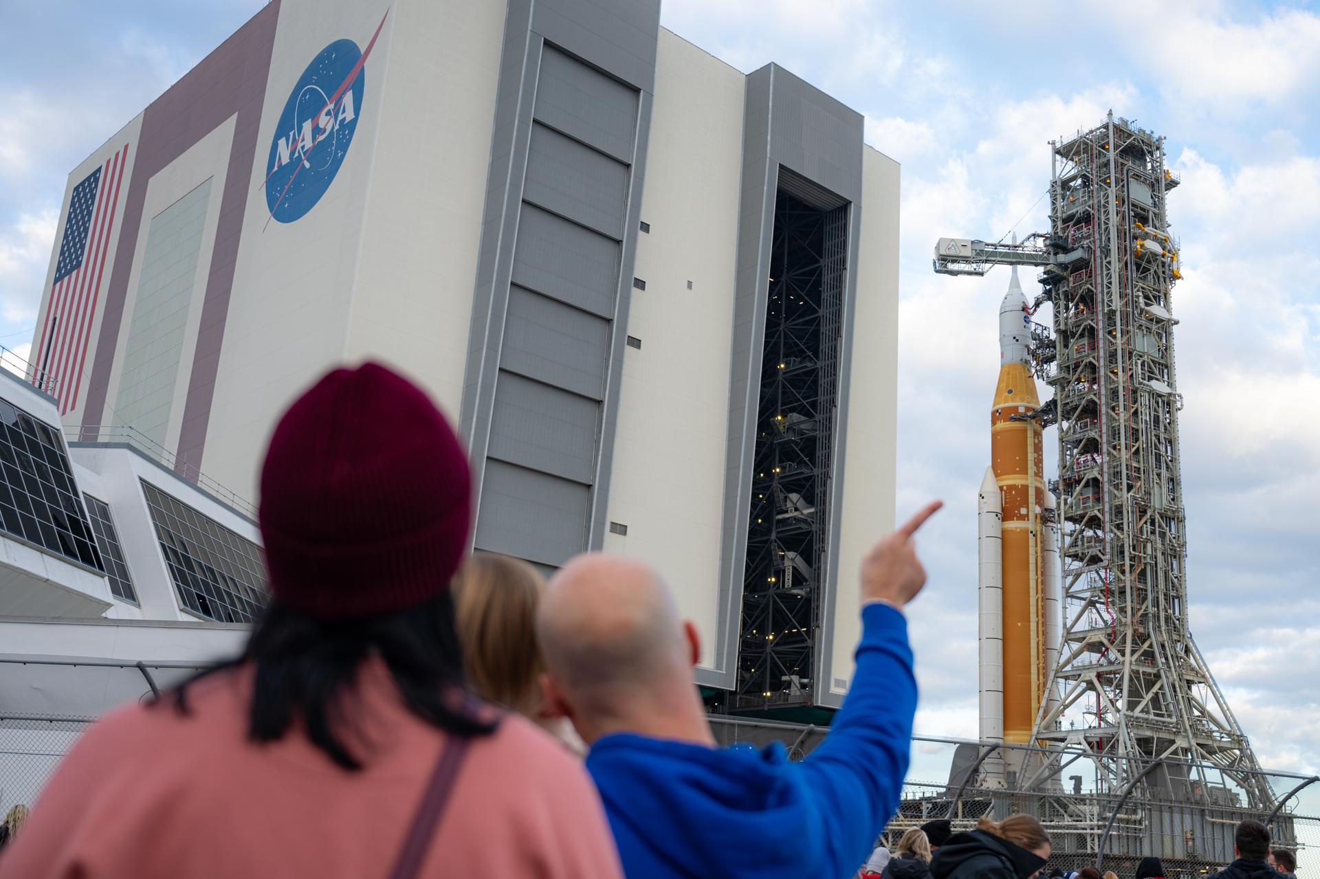 NASA’s Artemis II SLS (Space Launch System) rocket and Orion spacecraft roll out to Launch Complex 39B, Saturday, Jan. 17, 2026, at NASA’s Kennedy Space Center in Florida. Photo Credit: (NASA/John Kraus)