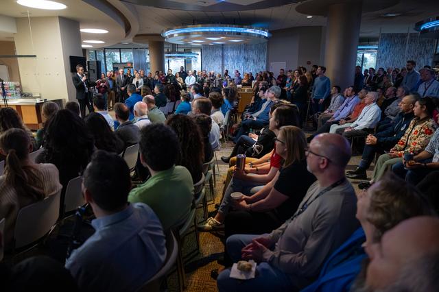 NASA image: Administrator Isaacman Visits Johnson