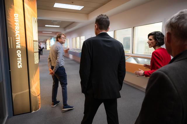 Administrator Isaacman Visits JPL