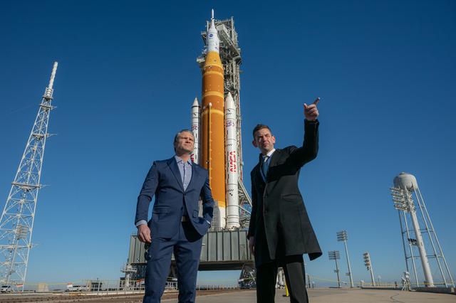 NASA image: Administrator Isaacman and Secretary Hegseth Visit LC-39B