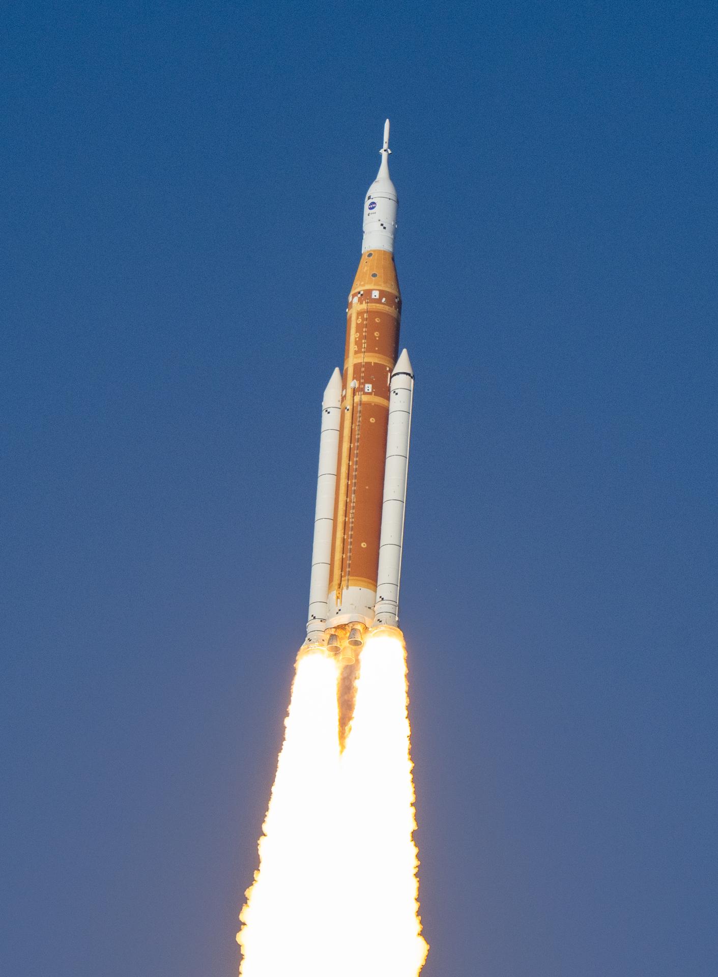 NASA’s Space Launch System rocket carrying the Orion spacecraft with NASA astronauts Reid Wiseman, commander; Victor Glover, pilot; Christina Koch, mission specialist; and CSA (Canadian Space Agency) astronaut Jeremy Hansen, mission specialist onboard launches on the Artemis II mission, Wednesday, April 1, 2026, from Launch Complex 39B at NASA’s Kennedy Space Center in Florida. NASA’s Artemis II mission will take Wiseman, Glover, Koch, and Hansen on a 10-day journey around the Moon and back aboard their Orion spacecraft. The quartet launched at 6:35 p.m. EDT, from Launch Complex 39B at the Kennedy Space Center. Photo Credit: (NASA/Keegan Barber)