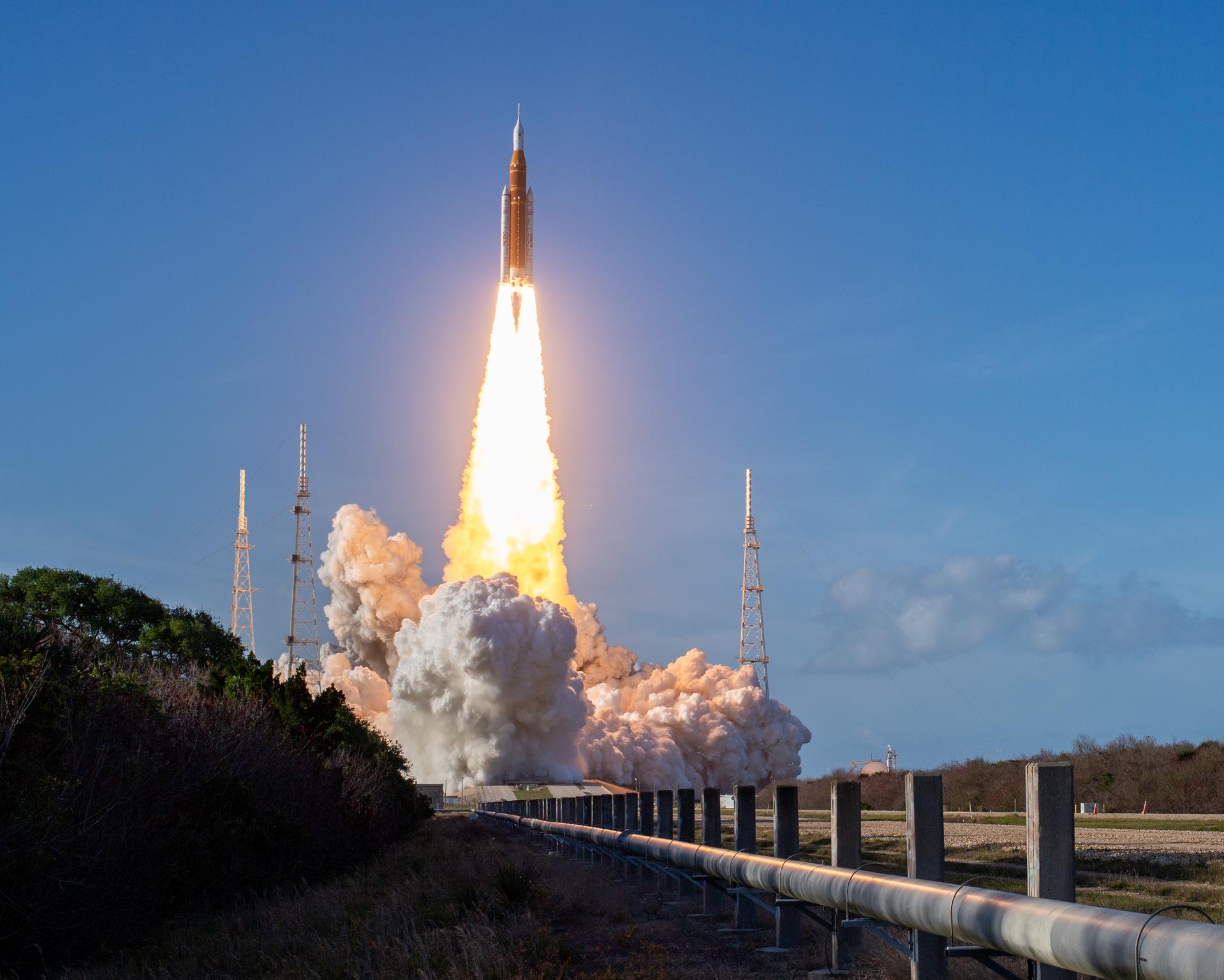 NASA’s Space Launch System rocket carrying the Orion spacecraft with NASA astronauts Reid Wiseman, commander; Victor Glover, pilot; Christina Koch, mission specialist; and CSA (Canadian Space Agency) astronaut Jeremy Hansen, mission specialist onboard launches on the Artemis II mission, Wednesday, April 1, 2026, from Launch Complex 39B at NASA’s Kennedy Space Center in Florida. NASA’s Artemis II mission will take Wiseman, Glover, Koch, and Hansen on a 10-day journey around the Moon and back aboard their Orion spacecraft. The quartet launched at 6:35 p.m. EDT, from Launch Complex 39B at the Kennedy Space Center. Photo Credit: (NASA/Keegan Barber)