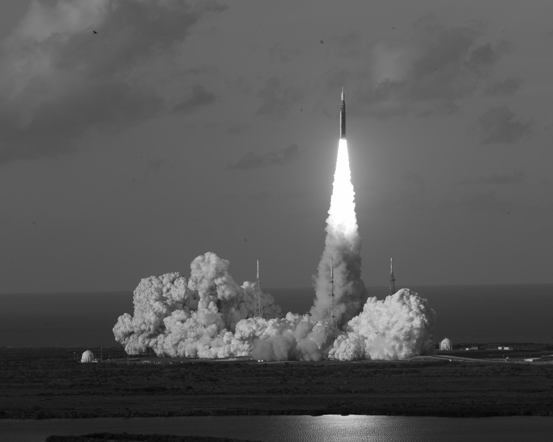 NASA’s Space Launch System rocket carrying the Orion spacecraft with NASA astronauts Reid Wiseman, commander; Victor Glover, pilot; Christina Koch, mission specialist; and CSA (Canadian Space Agency) astronaut Jeremy Hansen, mission specialist onboard launches on the Artemis II mission, Wednesday, April 1, 2026, from Launch Complex 39B at NASA’s Kennedy Space Center in Florida. NASA’s Artemis II mission will take Wiseman, Glover, Koch, and Hansen on a 10-day journey around the Moon and back aboard their Orion spacecraft. The quartet launched at 6:35 p.m. EDT, from Launch Complex 39B at the Kennedy Space Center. Photo Credit: (NASA/Joel Kowsky)