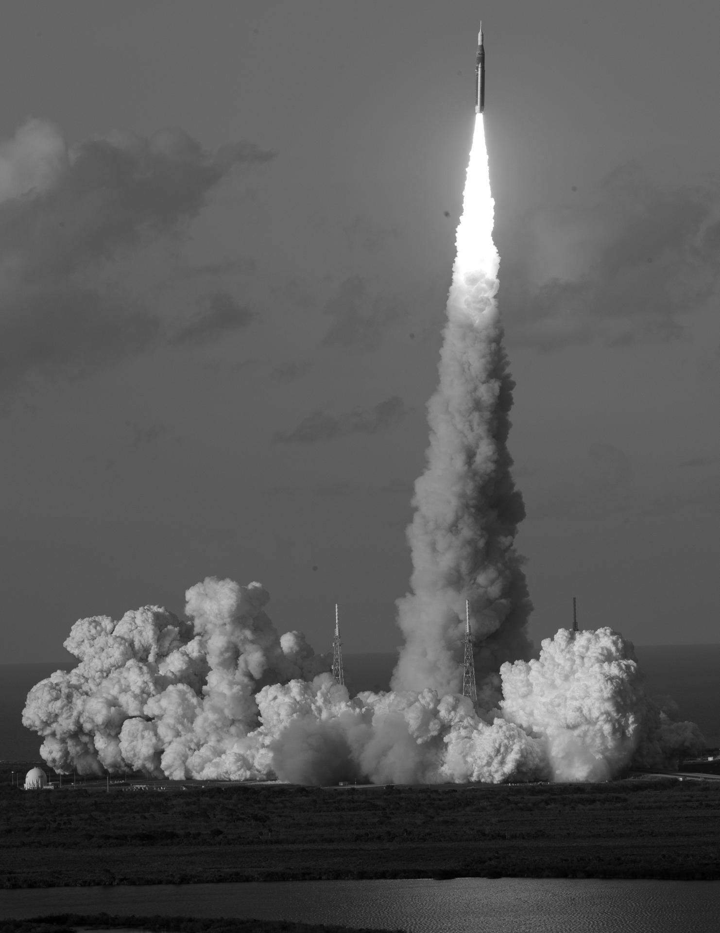 NASA’s Space Launch System rocket carrying the Orion spacecraft with NASA astronauts Reid Wiseman, commander; Victor Glover, pilot; Christina Koch, mission specialist; and CSA (Canadian Space Agency) astronaut Jeremy Hansen, mission specialist onboard launches on the Artemis II mission, Wednesday, April 1, 2026, from Launch Complex 39B at NASA’s Kennedy Space Center in Florida. NASA’s Artemis II mission will take Wiseman, Glover, Koch, and Hansen on a 10-day journey around the Moon and back aboard their Orion spacecraft. The quartet launched at 6:35 p.m. EDT, from Launch Complex 39B at the Kennedy Space Center. Photo Credit: (NASA/Joel Kowsky)