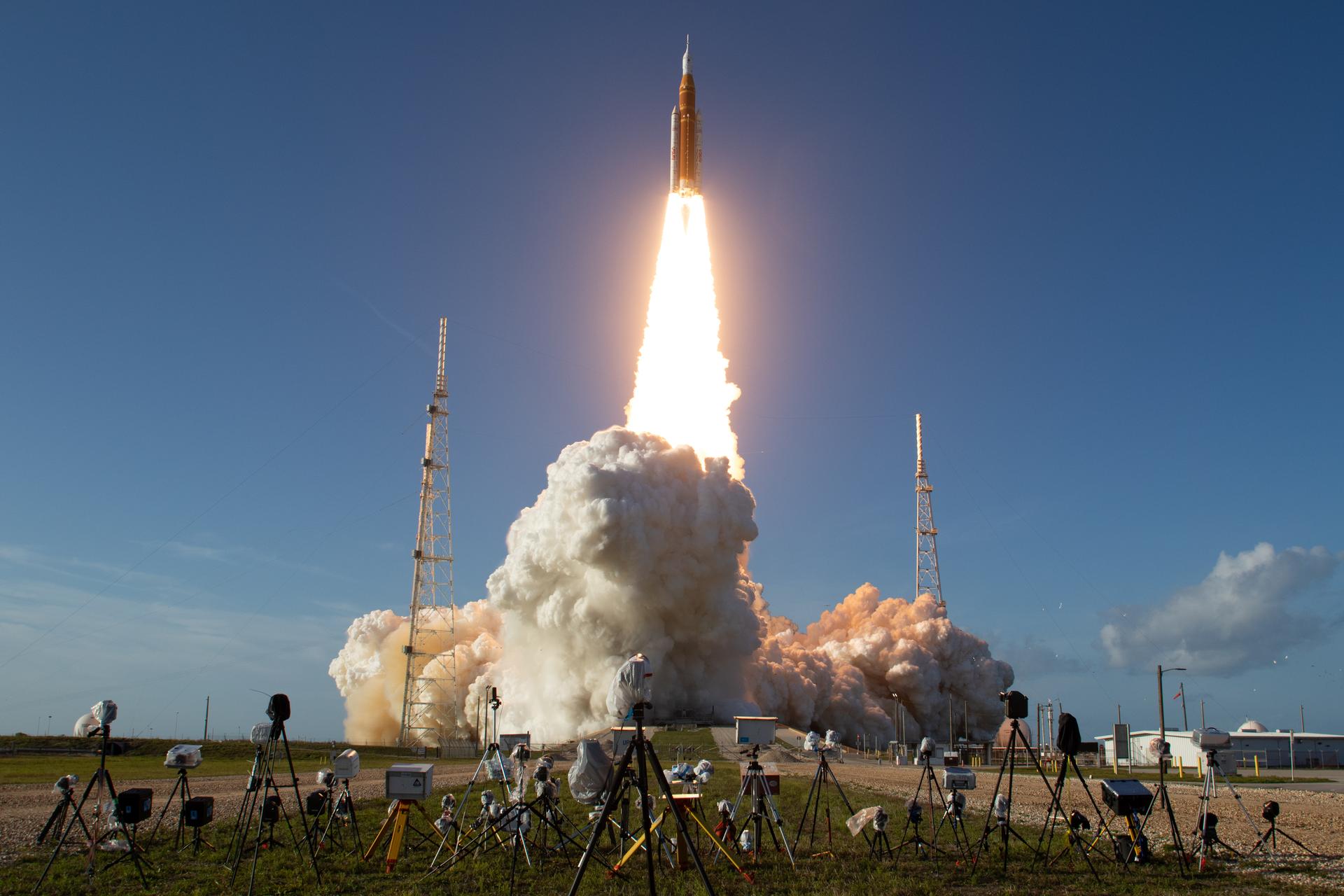 NASA’s Space Launch System rocket carrying the Orion spacecraft with NASA astronauts Reid Wiseman, commander; Victor Glover, pilot; Christina Koch, mission specialist; and CSA (Canadian Space Agency) astronaut Jeremy Hansen, mission specialist onboard launches on the Artemis II mission, Wednesday, April 1, 2026, from Launch Complex 39B at NASA’s Kennedy Space Center in Florida. NASA’s Artemis II mission will take Wiseman, Glover, Koch, and Hansen on a 10-day journey around the Moon and back aboard their Orion spacecraft. The quartet launched at 6:35 p.m. EDT, from Launch Complex 39B at the Kennedy Space Center. Photo Credit: (NASA/Aubrey Gemignani)