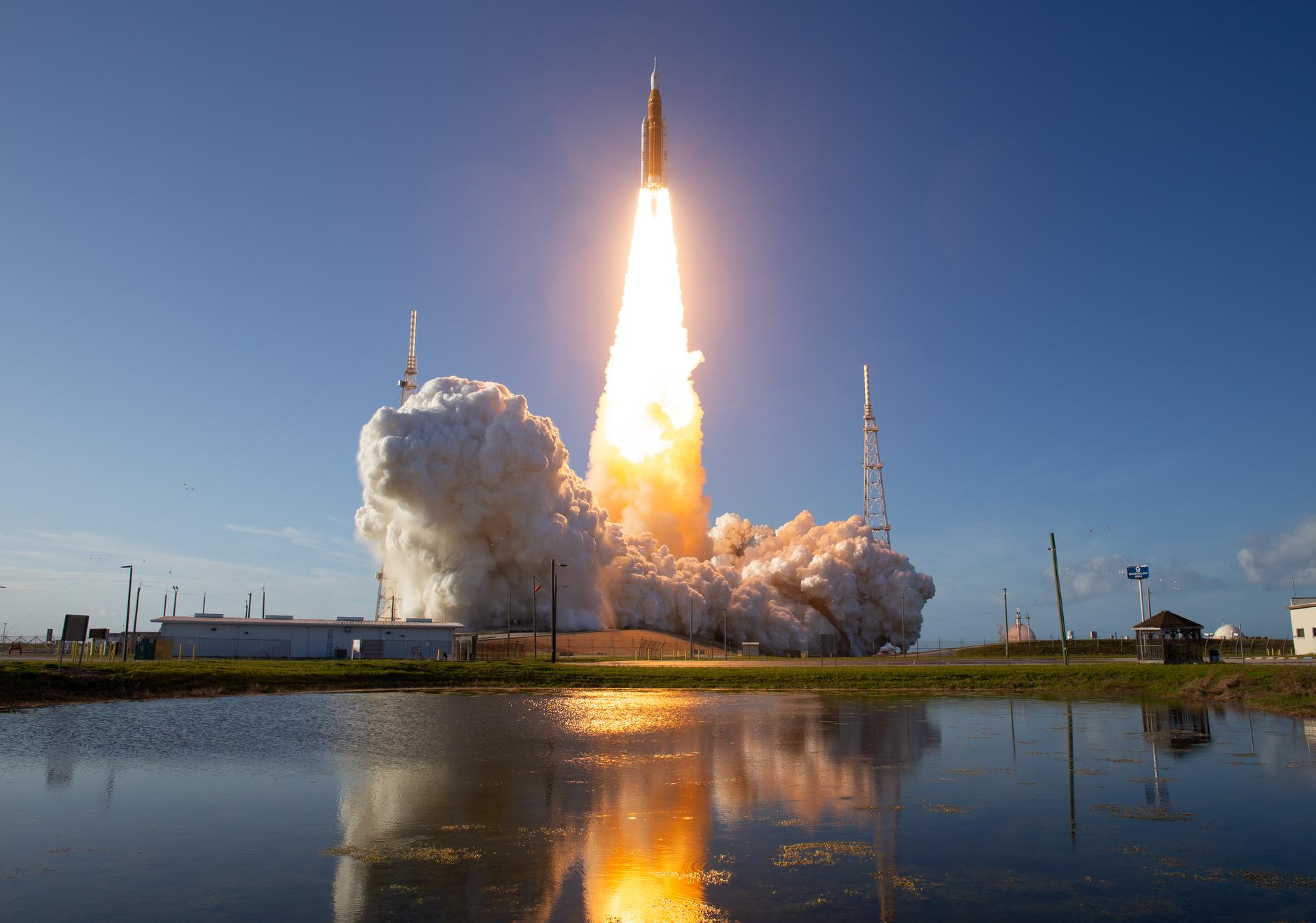 NASA’s Space Launch System rocket carrying the Orion spacecraft with NASA astronauts Reid Wiseman, commander; Victor Glover, pilot; Christina Koch, mission specialist; and CSA (Canadian Space Agency) astronaut Jeremy Hansen, mission specialist onboard launches on the Artemis II mission, Wednesday, April 1, 2026, from Launch Complex 39B at NASA’s Kennedy Space Center in Florida. NASA’s Artemis II mission will take Wiseman, Glover, Koch, and Hansen on a 10-day journey around the Moon and back aboard their Orion spacecraft. The quartet launched at 6:35 p.m. EDT, from Launch Complex 39B at the Kennedy Space Center. Photo Credit: (NASA/Bill Ingalls)