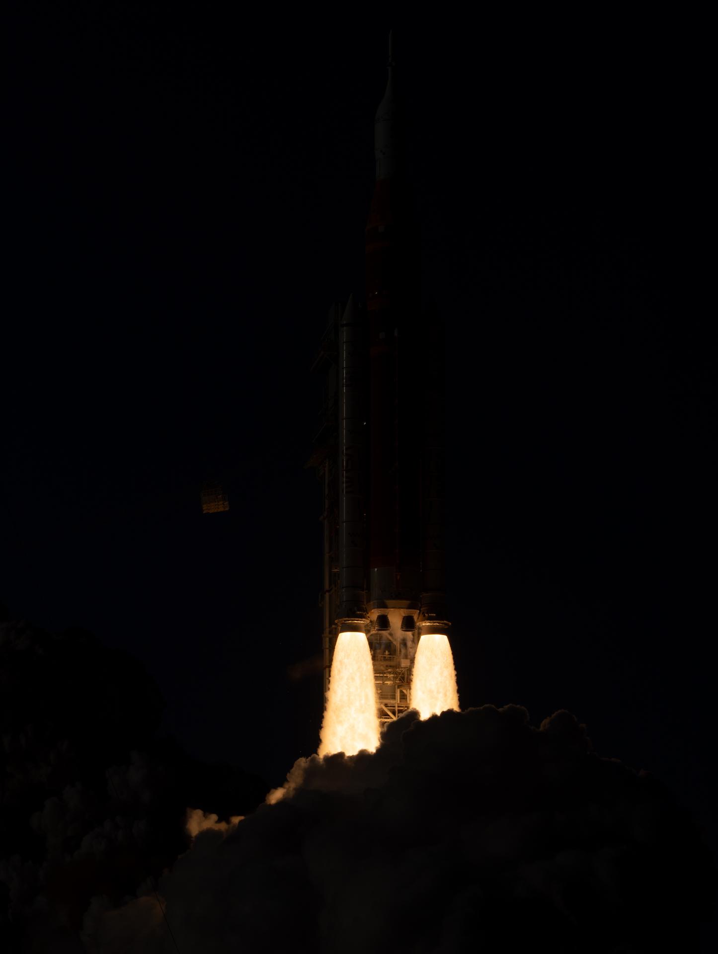 NASA’s Space Launch System rocket carrying the Orion spacecraft with NASA astronauts Reid Wiseman, commander; Victor Glover, pilot; Christina Koch, mission specialist; and CSA (Canadian Space Agency) astronaut Jeremy Hansen, mission specialist onboard launches on the Artemis II mission, Wednesday, April 1, 2026, from Launch Complex 39B at NASA’s Kennedy Space Center in Florida. NASA’s Artemis II mission will take Wiseman, Glover, Koch, and Hansen on a 10-day journey around the Moon and back aboard their Orion spacecraft. The quartet launched at 6:35 p.m. EDT, from Launch Complex 39B at the Kennedy Space Center. Photo Credit: (NASA/Keegan Barber)