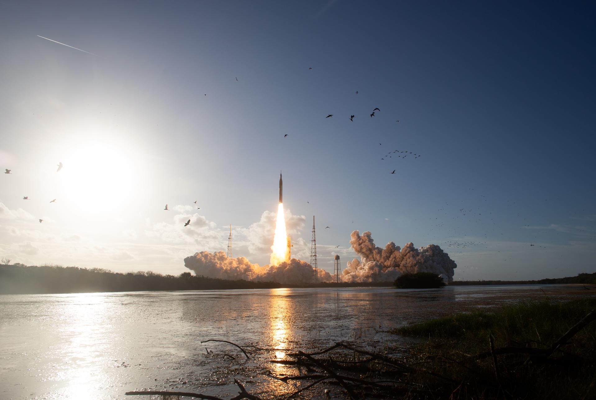 NASA’s Space Launch System rocket carrying the Orion spacecraft with NASA astronauts Reid Wiseman, commander; Victor Glover, pilot; Christina Koch, mission specialist; and CSA (Canadian Space Agency) astronaut Jeremy Hansen, mission specialist onboard launches on the Artemis II mission, Wednesday, April 1, 2026, from Launch Complex 39B at NASA’s Kennedy Space Center in Florida. NASA’s Artemis II mission will take Wiseman, Glover, Koch, and Hansen on a 10-day journey around the Moon and back aboard their Orion spacecraft. The quartet launched at 6:35 p.m. EDT, from Launch Complex 39B at the Kennedy Space Center. Photo Credit: (NASA/Bill Ingalls)