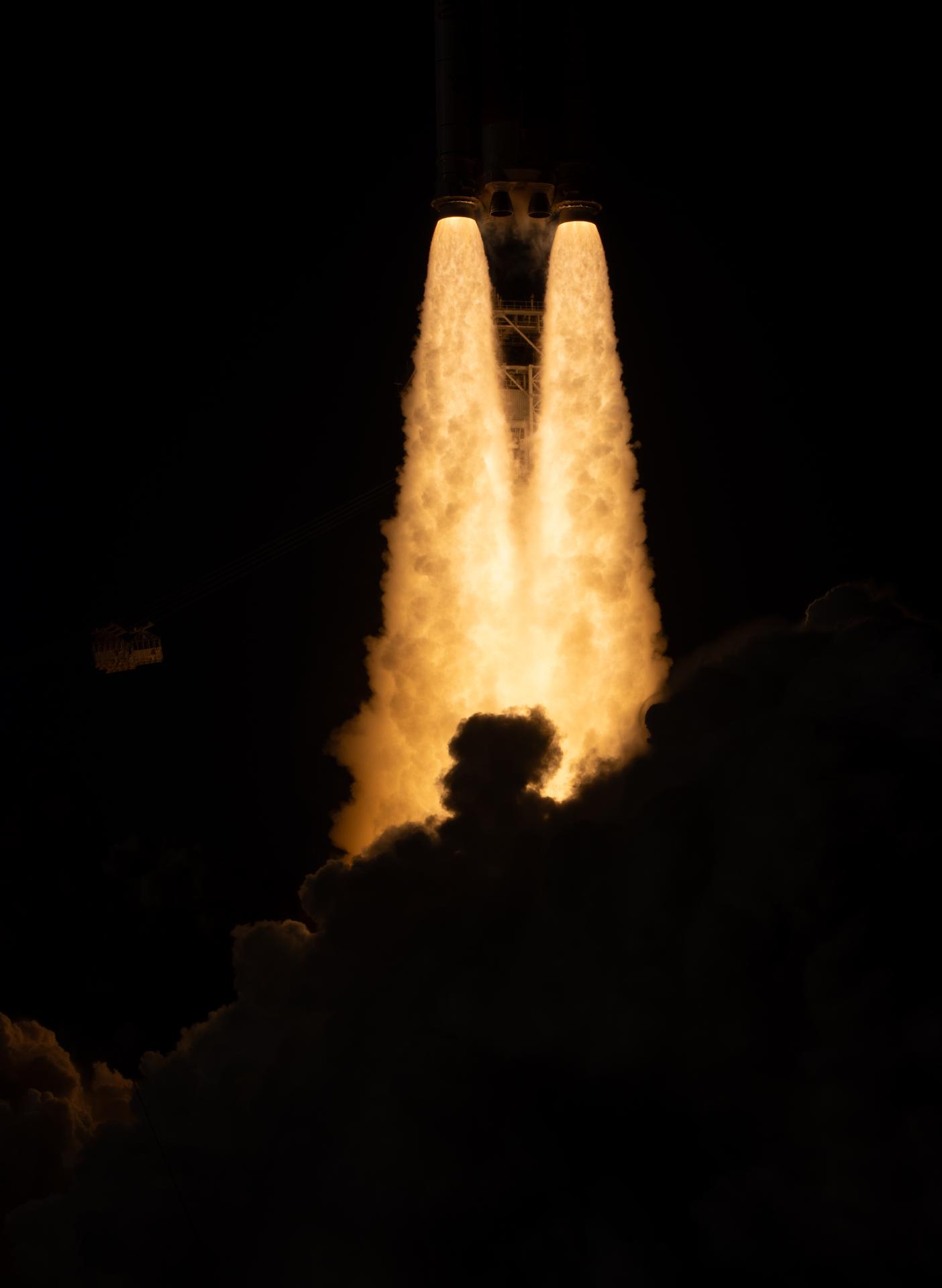 NASA’s Space Launch System rocket carrying the Orion spacecraft with NASA astronauts Reid Wiseman, commander; Victor Glover, pilot; Christina Koch, mission specialist; and CSA (Canadian Space Agency) astronaut Jeremy Hansen, mission specialist onboard launches on the Artemis II mission, Wednesday, April 1, 2026, from Launch Complex 39B at NASA’s Kennedy Space Center in Florida. NASA’s Artemis II mission will take Wiseman, Glover, Koch, and Hansen on a 10-day journey around the Moon and back aboard their Orion spacecraft. The quartet launched at 6:35 p.m. EDT, from Launch Complex 39B at the Kennedy Space Center. Photo Credit: (NASA/Keegan Barber)