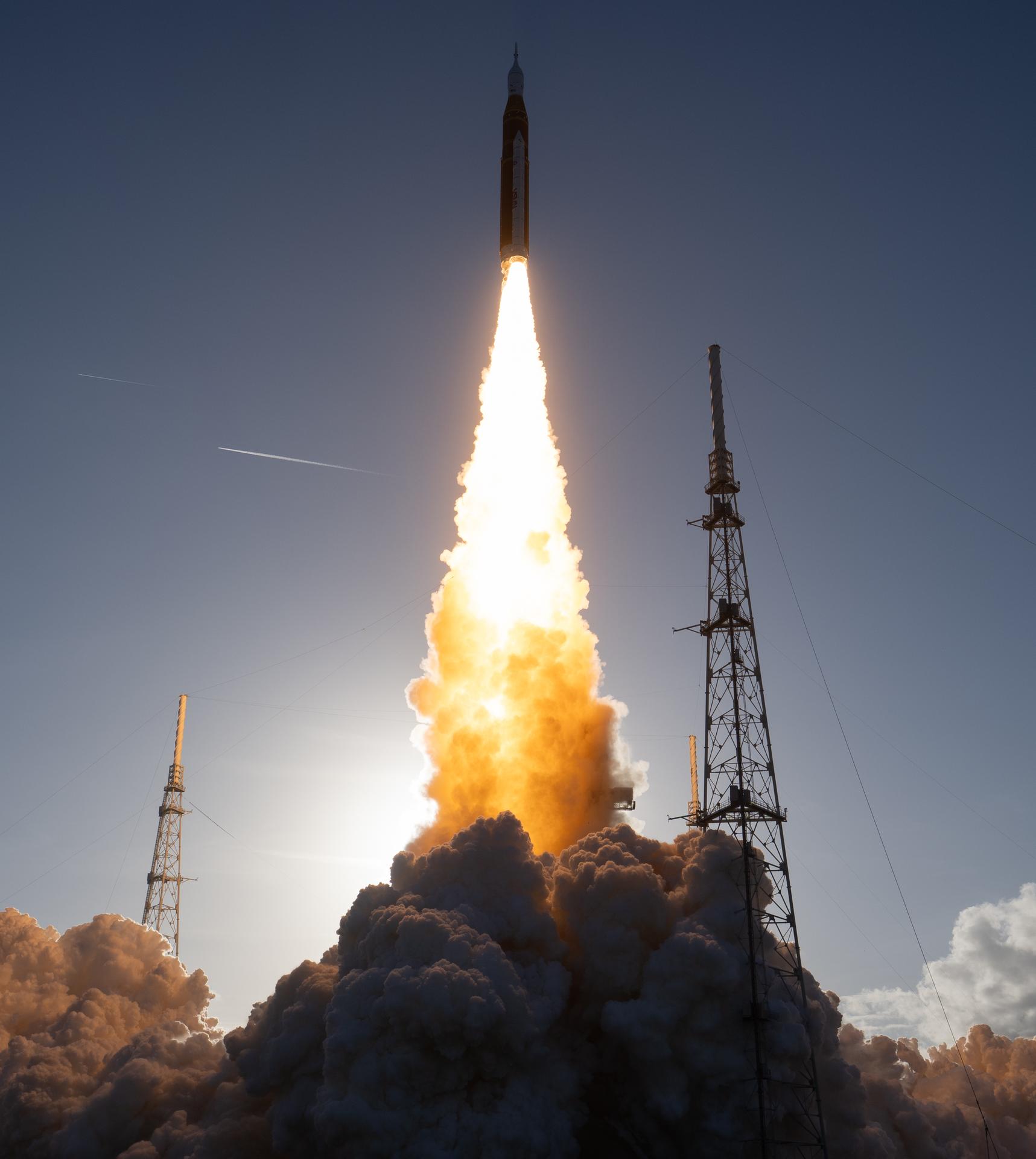 NASA’s Space Launch System rocket carrying the Orion spacecraft with NASA astronauts Reid Wiseman, commander; Victor Glover, pilot; Christina Koch, mission specialist; and CSA (Canadian Space Agency) astronaut Jeremy Hansen, mission specialist onboard launches on the Artemis II mission, Wednesday, April 1, 2026, from Launch Complex 39B at NASA’s Kennedy Space Center in Florida. NASA’s Artemis II mission will take Wiseman, Glover, Koch, and Hansen on a 10-day journey around the Moon and back aboard their Orion spacecraft. The quartet launched at 6:35 p.m. EDT, from Launch Complex 39B at the Kennedy Space Center. Photo Credit: (NASA/Bill Ingalls)