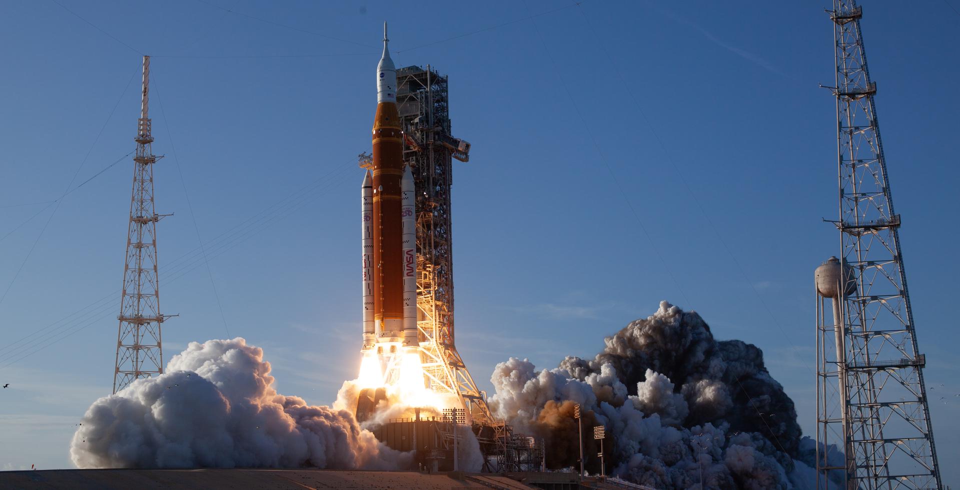 NASA’s Space Launch System rocket carrying the Orion spacecraft with NASA astronauts Reid Wiseman, commander; Victor Glover, pilot; Christina Koch, mission specialist; and CSA (Canadian Space Agency) astronaut Jeremy Hansen, mission specialist onboard launches on the Artemis II mission, Wednesday, April 1, 2026, from Launch Complex 39B at NASA’s Kennedy Space Center in Florida. NASA’s Artemis II mission will take Wiseman, Glover, Koch, and Hansen on a 10-day journey around the Moon and back aboard their Orion spacecraft. The quartet launched at 6:35 p.m. EDT, from Launch Complex 39B at the Kennedy Space Center. Photo Credit: (NASA/Aubrey Gemignani)