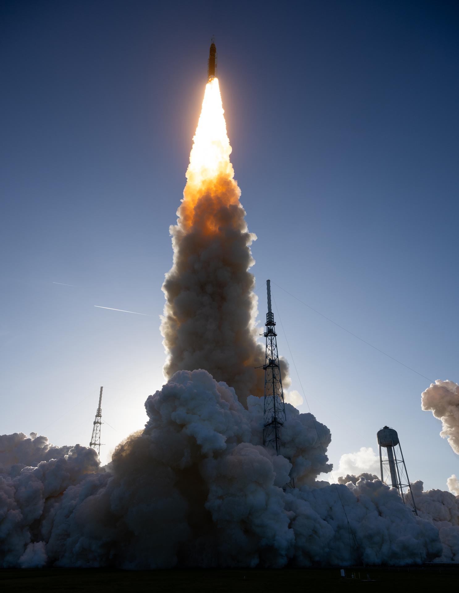 NASA’s Space Launch System rocket carrying the Orion spacecraft with NASA astronauts Reid Wiseman, commander; Victor Glover, pilot; Christina Koch, mission specialist; and CSA (Canadian Space Agency) astronaut Jeremy Hansen, mission specialist onboard launches on the Artemis II mission, Wednesday, April 1, 2026, from Launch Complex 39B at NASA’s Kennedy Space Center in Florida. NASA’s Artemis II mission will take Wiseman, Glover, Koch, and Hansen on a 10-day journey around the Moon and back aboard their Orion spacecraft. The quartet launched at 6:35 p.m. EDT, from Launch Complex 39B at the Kennedy Space Center. Photo Credit: (NASA/Joel Kowsky)