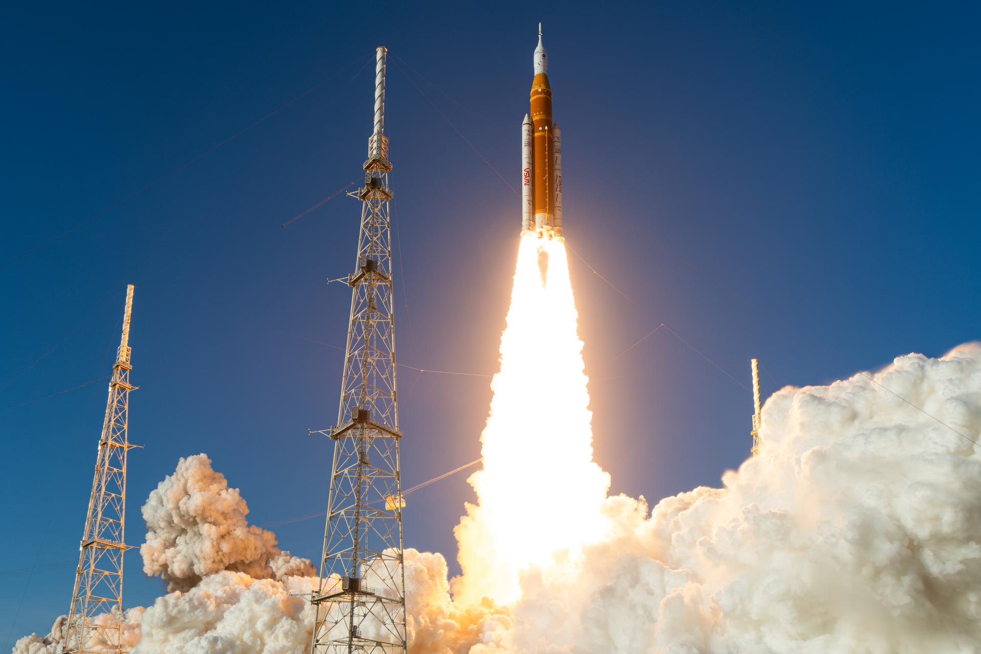 NASA’s Space Launch System (SLS) rocket and Orion spacecraft launch on the Artemis II test flight, Wednesday, Apr. 1, 2026, from Launch Complex 39B at NASA’s Kennedy Space Center in Florida. Commander Reid Wiseman, Pilot Victor Glover, and Mission Specialist Christina Koch from NASA, and Mission Specialist Jeremy Hansen from the CSA (Canadian Space Agency), will fly around the Moon and back to Earth during their approximately 10-day mission. Liftoff from Launch Complex 39B occurred at 6:35 p.m. EDT. Photo Credit: (NASA/John Kraus)