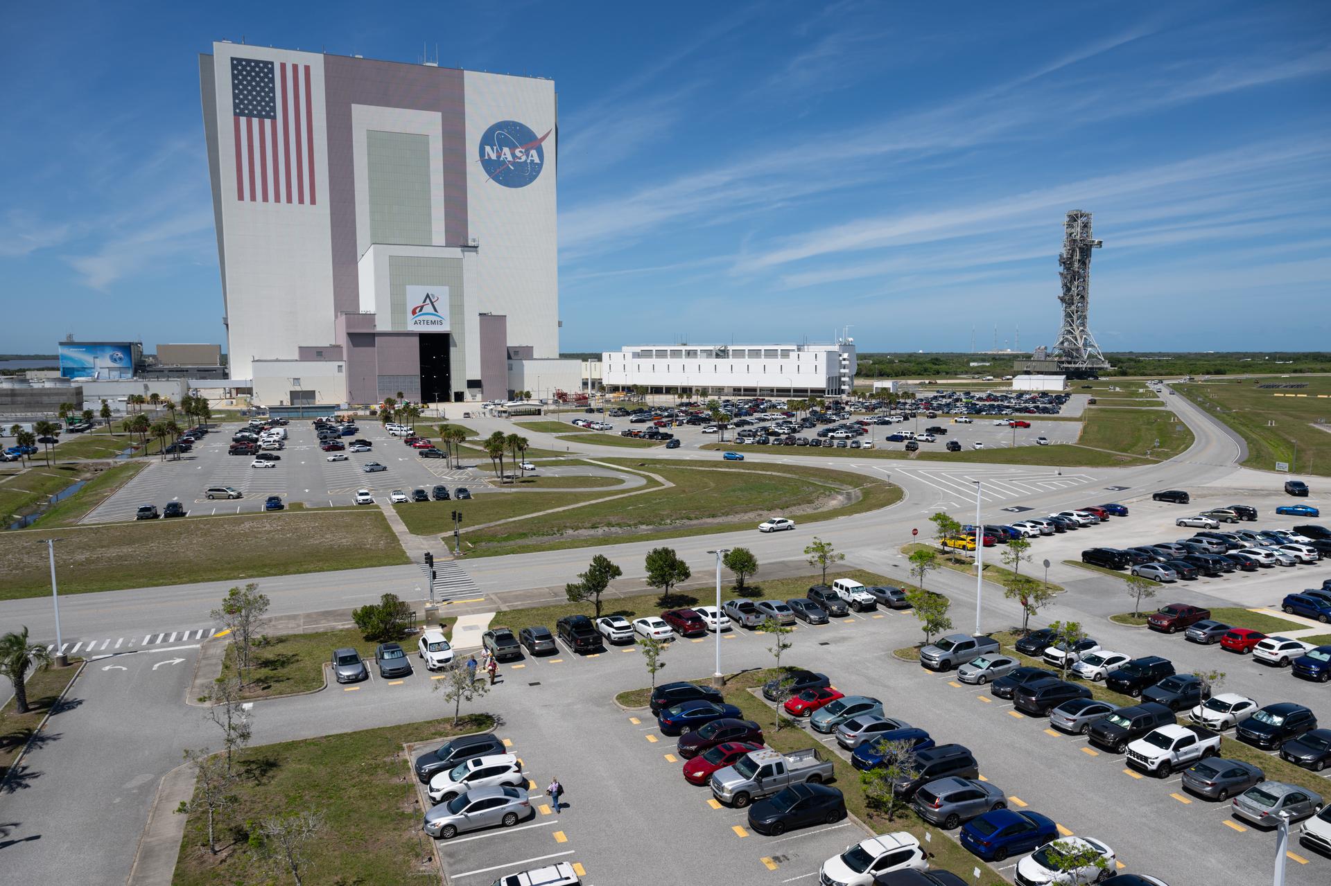 Mobile Launcher 1 is seen returning to the Vehicle Assembly Building, Thursday, Apr. 16, 2026, at NASA’s Kennedy Space Center in Florida. Photo Credit: (NASA/John Kraus)