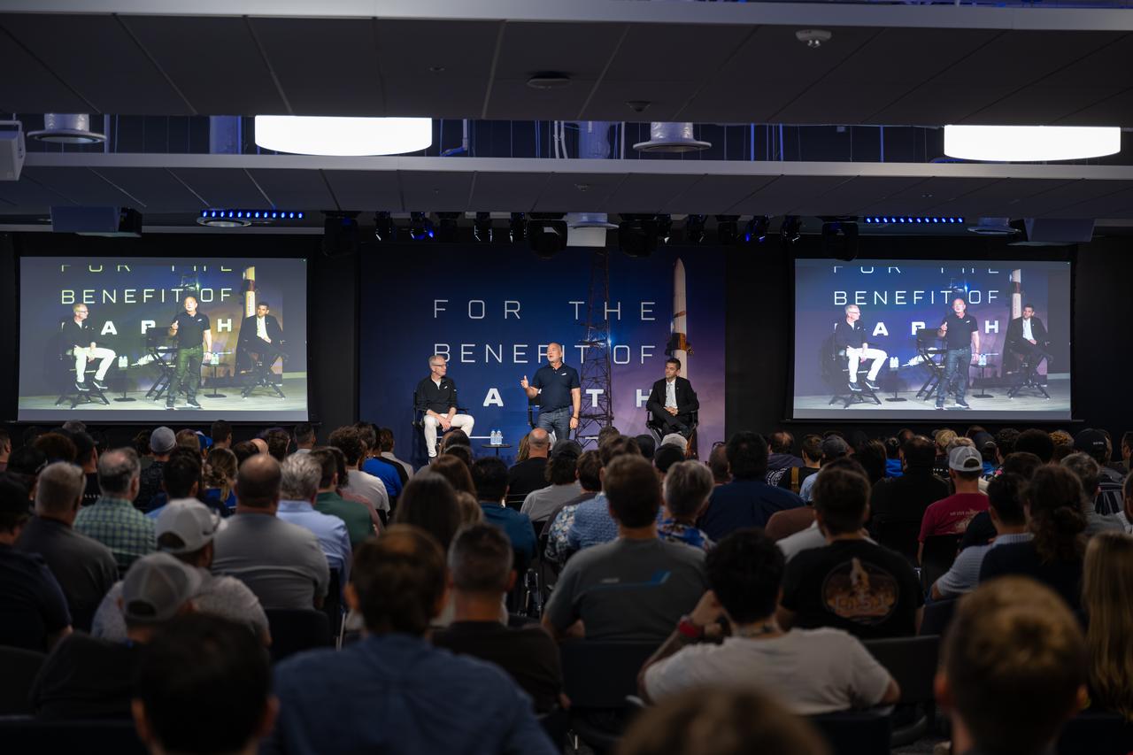 Administrator Isaacman Visits Blue Origin