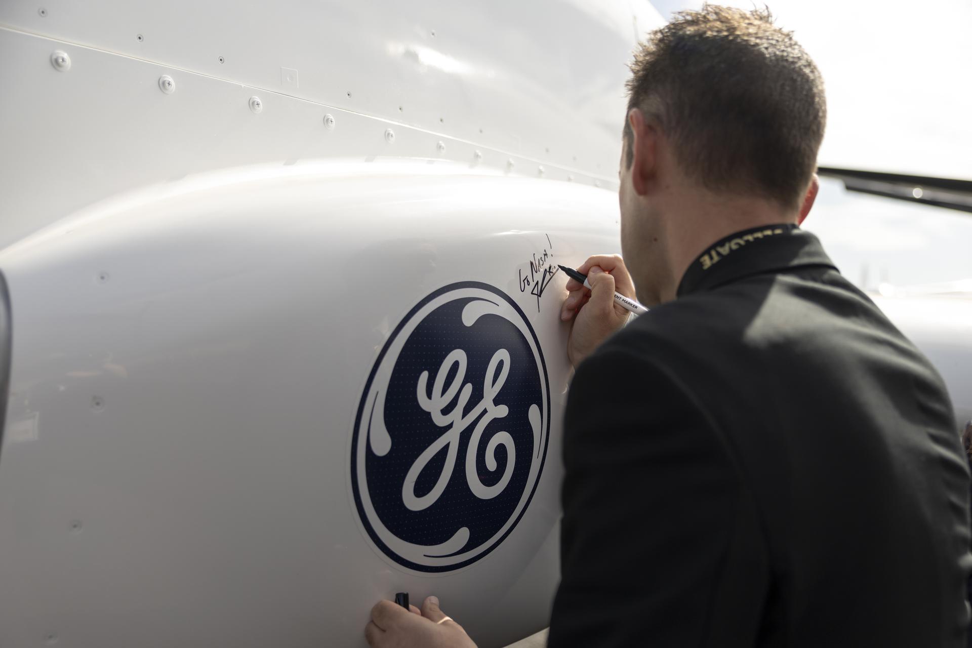 Jared Isaacman tours NASA’s Electrified Powertrain Flight Demonstration aircraft at the Farnborough International Airshow in Farnborough, UK.
