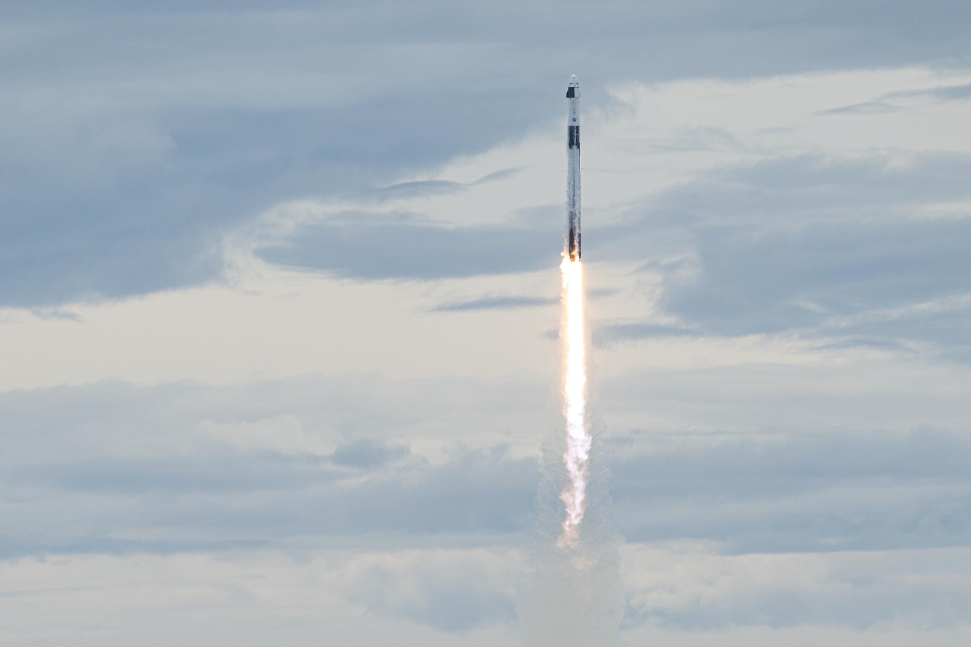 A SpaceX Falcon 9 rocket carrying the company’s Dragon spacecraft is launched on NASA’s SpaceX Crew-13 mission to the International Space Station with NASA astronauts Jessica Watkins and Luke Delaney, CSA (Canadian Space Agency) astronaut Joshua Kutryk, and Roscosmos cosmonaut Sergey Teteryatnikov, Thursday, Oct. 1, 2026, from Cape Canaveral Space Force Station in Florida. NASA’s SpaceX Crew-13 mission is the thirteenth crew rotation mission of the SpaceX Falcon 9 rocket and Dragon spacecraft to the International Space Station as part of the agency’s Commercial Crew Program. Watkins, Delaney, Kutryk, and Teteryatnikov launched at 11:10 a.m. EDT from Space Launch Complex 40 at Cape Canaveral Space Force Station to begin their mission aboard the orbital outpost. Photo Credit: (NASA/John Kraus)