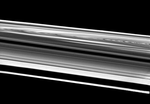 Wide-Angle Image of Saturn Rings