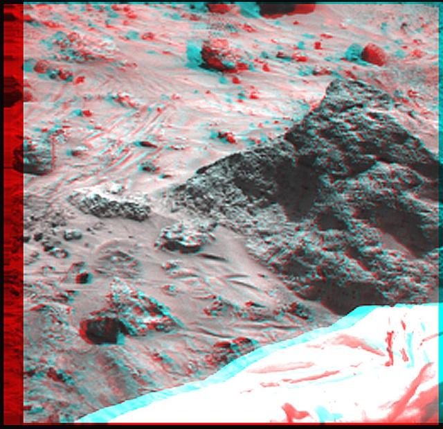 NASA image: Super Resolution Anaglyph of Mini-Matterhorn