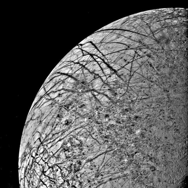 NASA image: Europa Linear Features from 246,000 kilometers